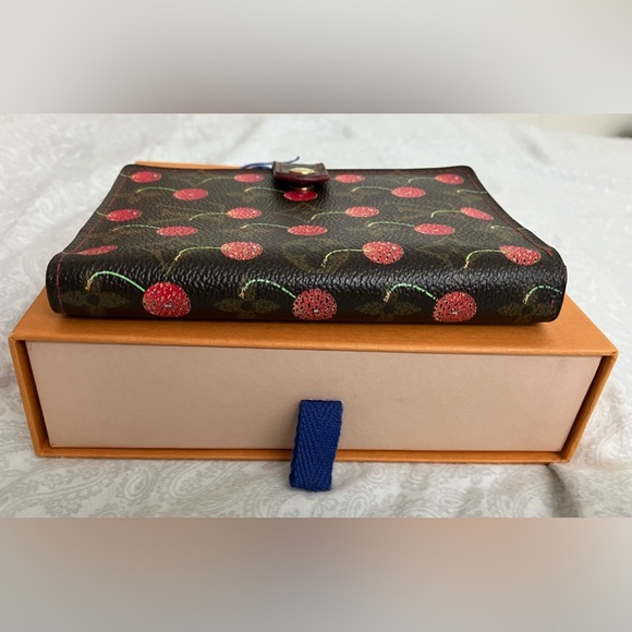 Authentic Louis Vuitton Murakami Cerises (cherries) Monogram Agenda PM - Picture 5 of 7